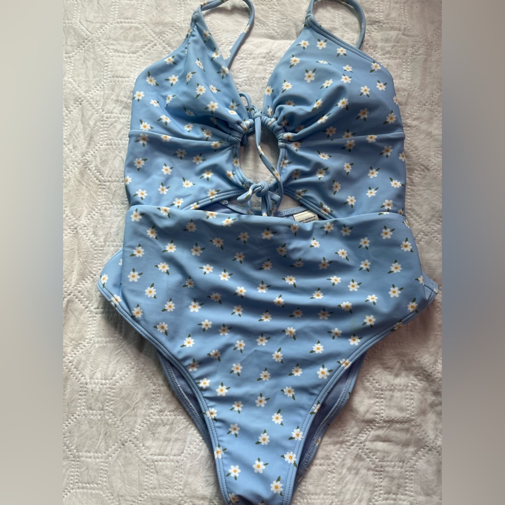 hollister cut out one piece